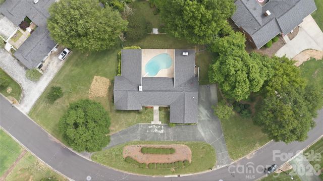 938 Sandswood Drive, Gastonia, NC 28054