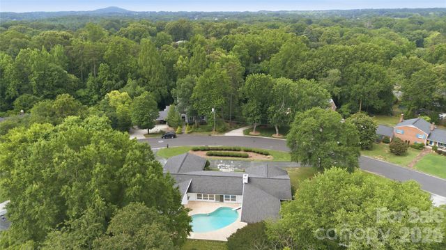 938 Sandswood Drive, Gastonia, NC 28054