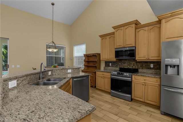 12835 Fox Hollow CIR, Fort Myers, FL 33912