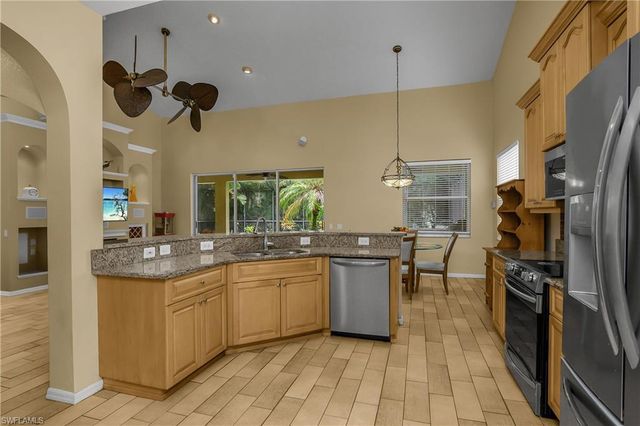 12835 Fox Hollow CIR, Fort Myers, FL 33912
