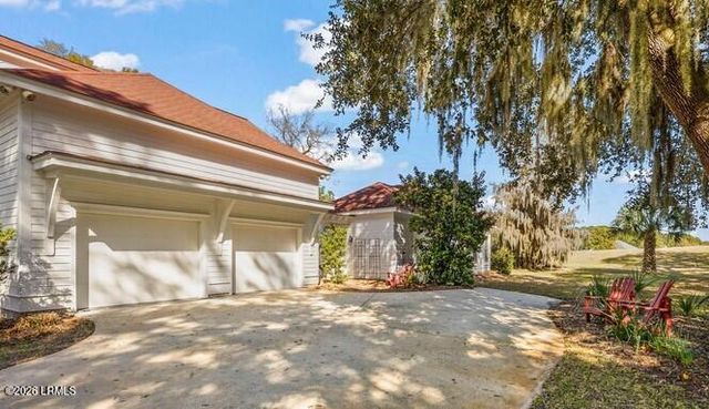 2 Ridge Road, Beaufort, SC 29907