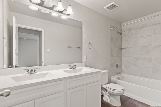 121 Abbeydell, Boerne, TX 78015