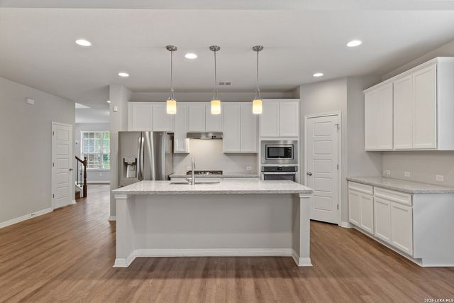 121 Abbeydell, Boerne, TX 78015