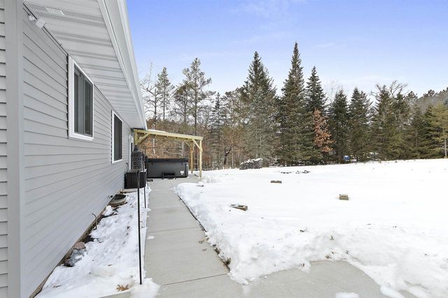 N11144 BUNNY BAY LANE, Crivitz, WI 54114