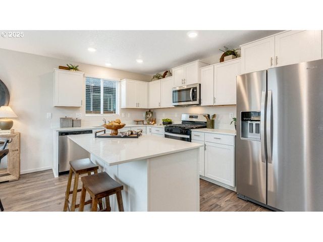 4946 Marr Ave Ne, Salem, OR 97301