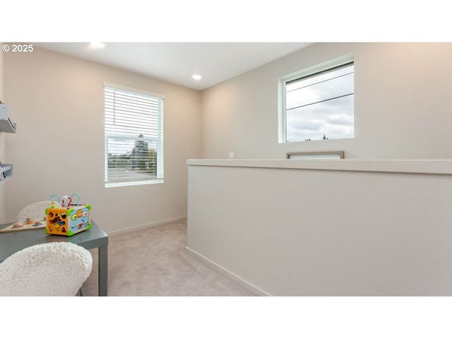 4946 Marr Ave Ne, Salem, OR 97301