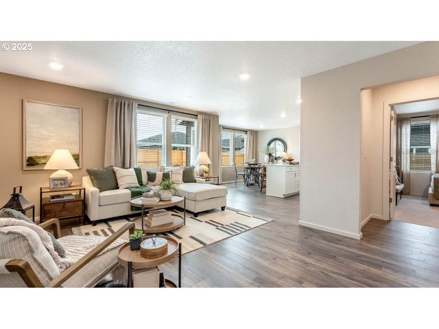 4946 Marr Ave Ne, Salem, OR 97301