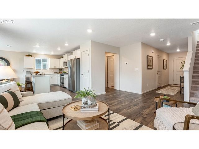 4946 Marr Ave Ne, Salem, OR 97301