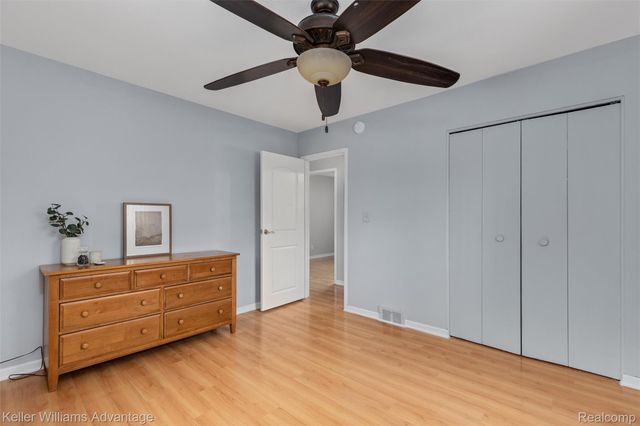 6927 Apache Trail, Westland, MI 48185