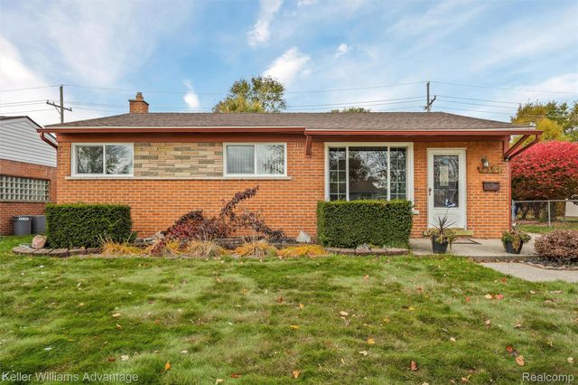 6927 Apache Trail, Westland, MI 48185