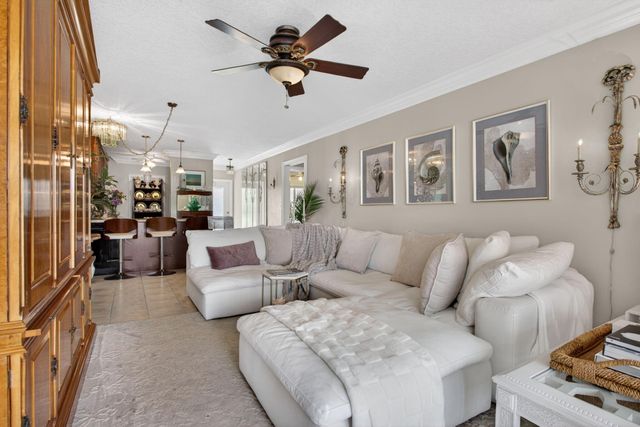 800 Pine Drive 13, Pompano Beach, FL 33060