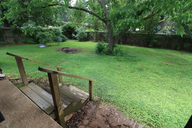 270 SE 26th St, Paris, TX 75460