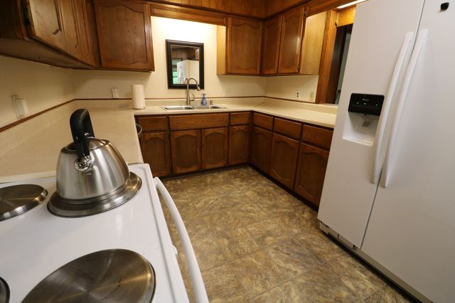 270 SE 26th St, Paris, TX 75460