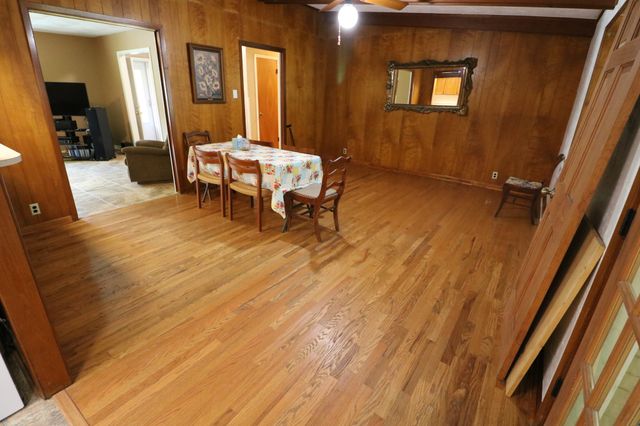 270 SE 26th St, Paris, TX 75460