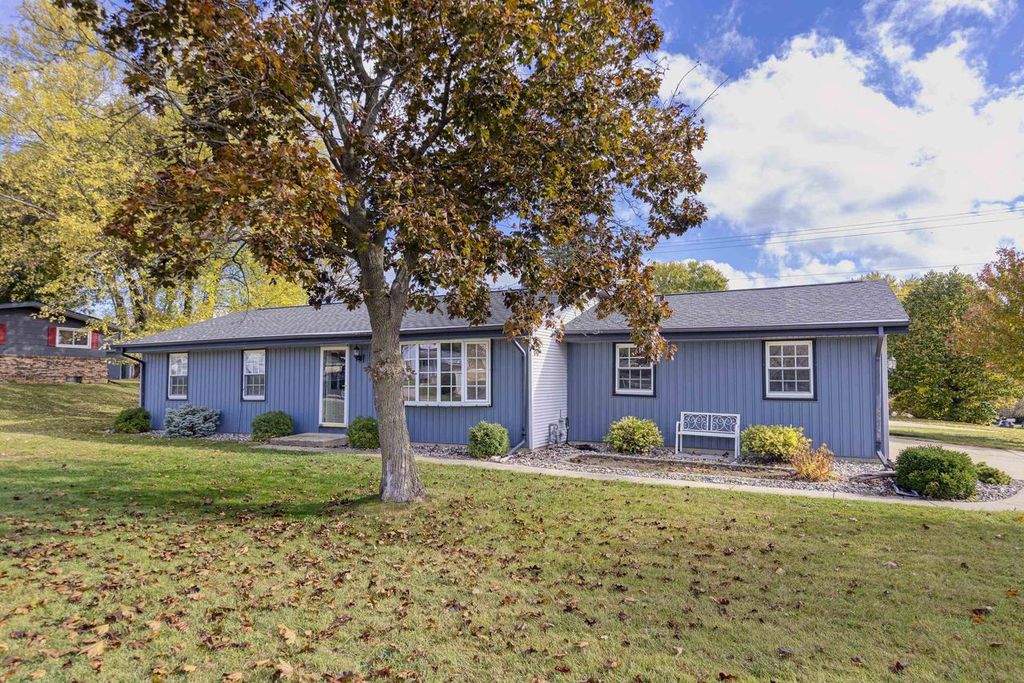 1101 N Pass Street, Edgerton, WI 53534