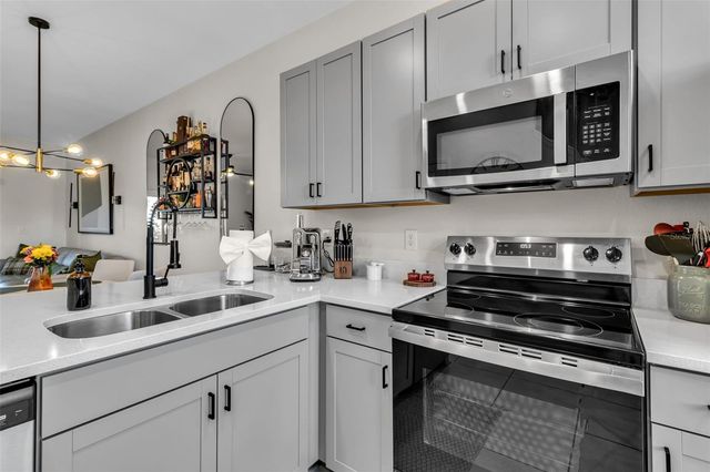8897 DAYBREAK STREET, Sarasota, FL 34241