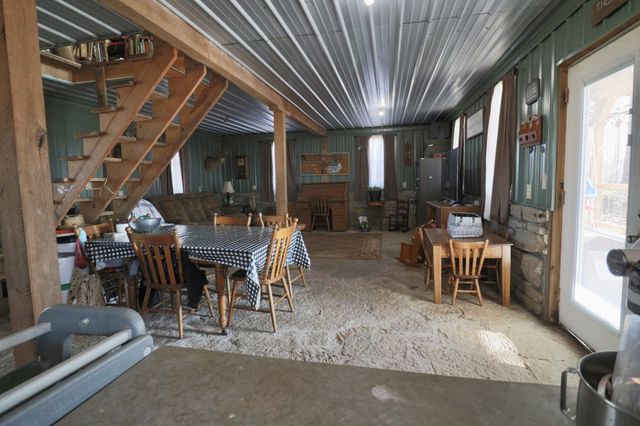 4561 Mayberry Prong Rd, Linden, TN 37096