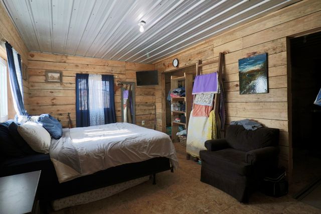 4561 Mayberry Prong Rd, Linden, TN 37096