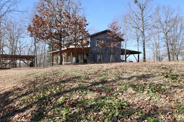 4561 Mayberry Prong Rd, Linden, TN 37096