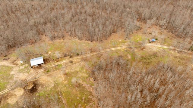 4561 Mayberry Prong Rd, Linden, TN 37096