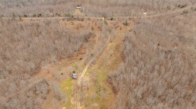 4561 Mayberry Prong Rd, Linden, TN 37096