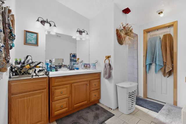 8 Tiempo Road, Jarales, NM 87023