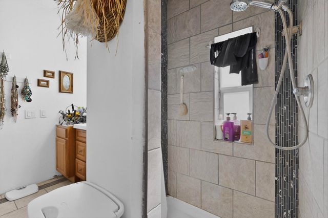 8 Tiempo Road, Jarales, NM 87023