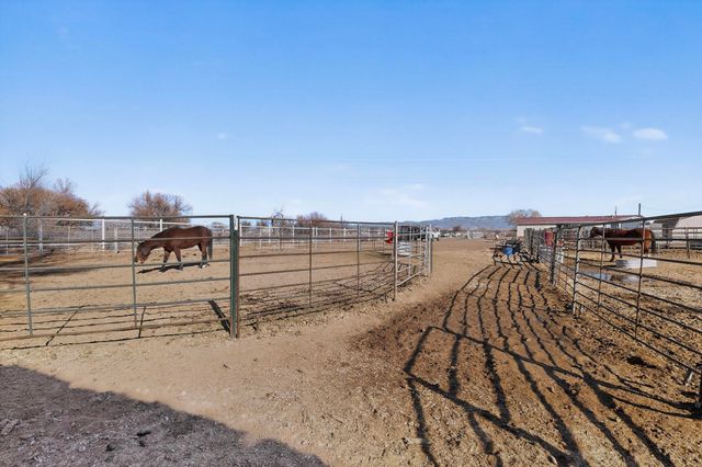 8 Tiempo Road, Jarales, NM 87023