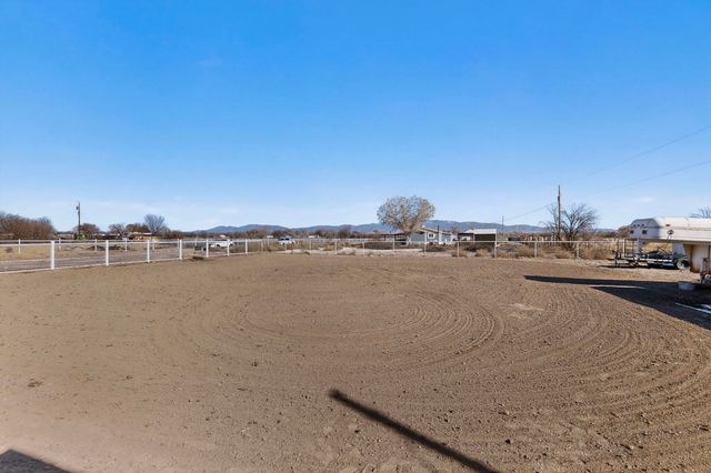 8 Tiempo Road, Jarales, NM 87023