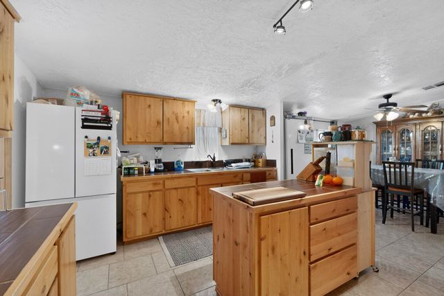 8 Tiempo Road, Jarales, NM 87023