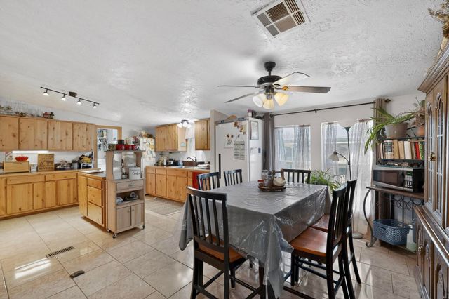 8 Tiempo Road, Jarales, NM 87023