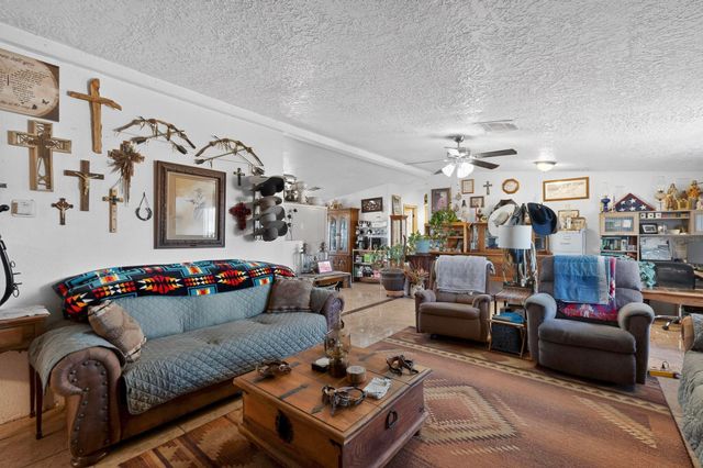 8 Tiempo Road, Jarales, NM 87023