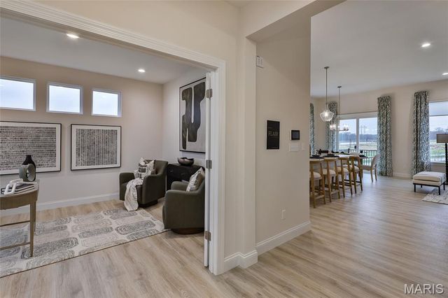 421 FARMHOUSE Drive, O'fallon, MO 63385