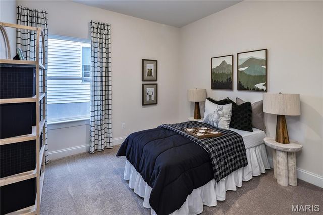 421 FARMHOUSE Drive, O'fallon, MO 63385