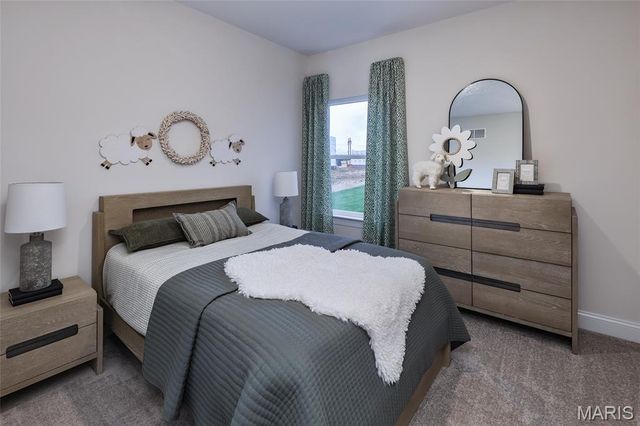 421 FARMHOUSE Drive, O'fallon, MO 63385