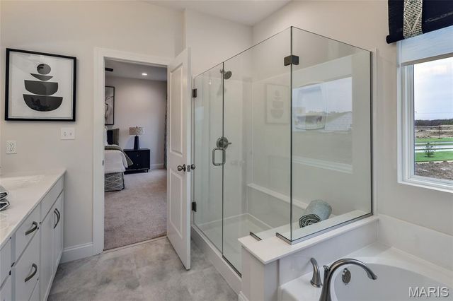 421 FARMHOUSE Drive, O'fallon, MO 63385