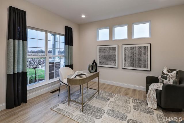 421 FARMHOUSE Drive, O'fallon, MO 63385