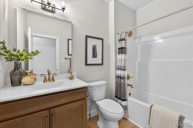 421 Farmhouse Drive, O'fallon, MO 63385