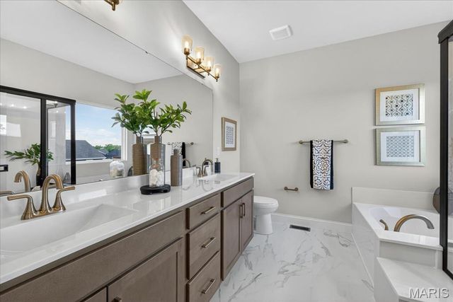 421 Farmhouse Drive, O'fallon, MO 63385