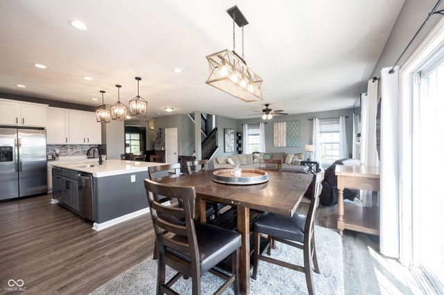 10389 Blue Ribbon Boulevard, Fishers, IN 46040