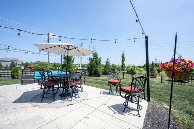 10389 Blue Ribbon Boulevard, Fishers, IN 46040