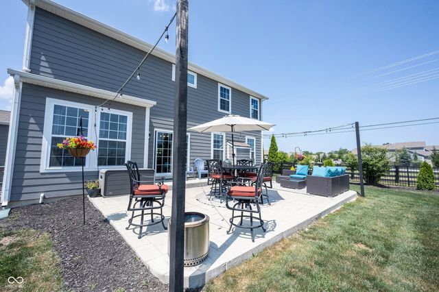 10389 Blue Ribbon Boulevard, Fishers, IN 46040