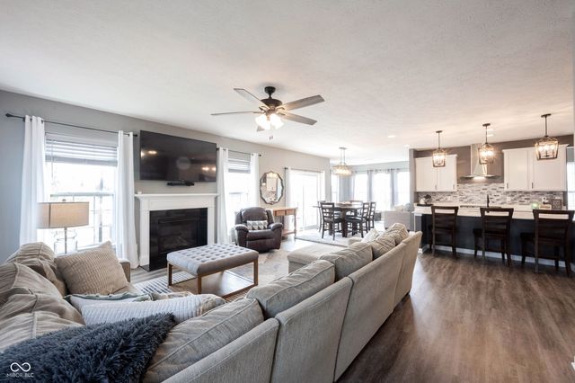 10389 Blue Ribbon Boulevard, Fishers, IN 46040