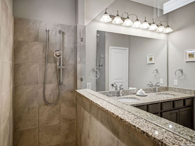 27423 Rio Circle, Boerne, TX 78015