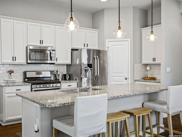 27423 Rio Circle, Boerne, TX 78015