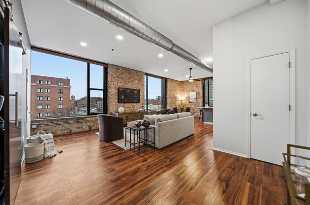 78 E Chestnut Street, 404, Columbus, OH 43215