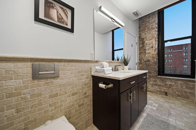 78 E Chestnut Street, 404, Columbus, OH 43215