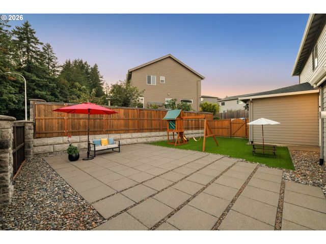 12760 Se GATEWAY Dr, Happy Valley, OR 97086