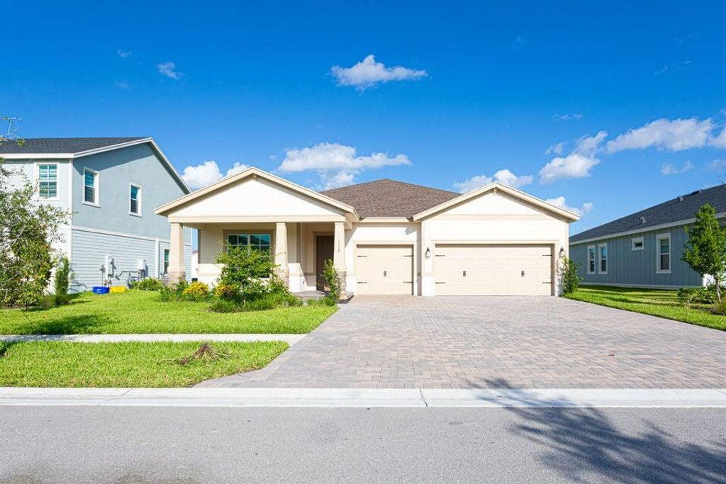 1132 Haywagon Trail, Loxahatchee, FL 33470