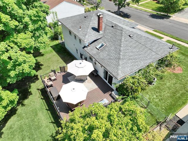 30 Brookfield Road, Dumont, NJ 07628